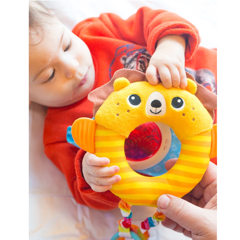 Benbat Multi Skill Travel Toy Lion